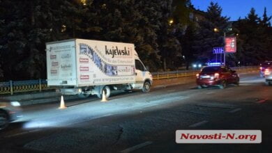 В Николаеве грузовик сбил женщину с ребенком на переходе | Корабелов.ИНФО