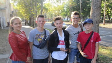 Доторкнулися до "живої історії": школярі з Корабельного району пройшли квест "Місто легендарних особистостей" | Корабелов.ИНФО
