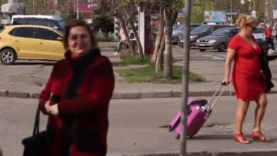 "Где это я? В каком Богом забытом месте?": поездка иностранки из Корабельного района в Галицыново. Шоу "Община на миллион" (Видео) | Корабелов.ИНФО