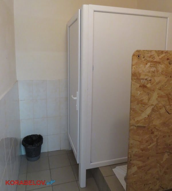 туалет для гимназисток в Корабельном районе