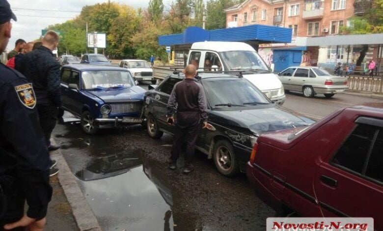 На проспекте Богоявленском в Николаеве произошло тройное ДТП | Корабелов.ИНФО