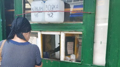 "Нет спасения от продажной полиции", - жители Корабельного района жалуются на незаконную торговлю алкоголем | Корабелов.ИНФО image 1