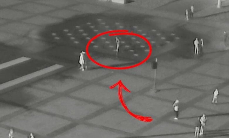 Неизвестный вандал повредил фонтаны на Соборной площади в Николаеве (видео) | Корабелов.ИНФО