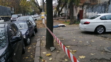 В Николаеве водитель «Лексуса» умер за рулем и врезался в два автомобиля | Корабелов.ИНФО