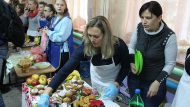 10 416 грн - за полчаса: ученики школы в Корабельном районе во время ярмарки собрали деньги на помощь больным детям | Корабелов.ИНФО image 5