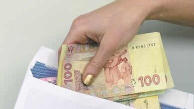 Половину всех зарплат украинцы получают в конвертах - исследование | Корабелов.ИНФО