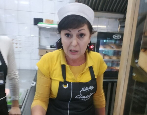 "Резко выпрыгивает женщина и начинает орать", - жительница Корабельного района о скандале в супермаркете | Корабелов.ИНФО