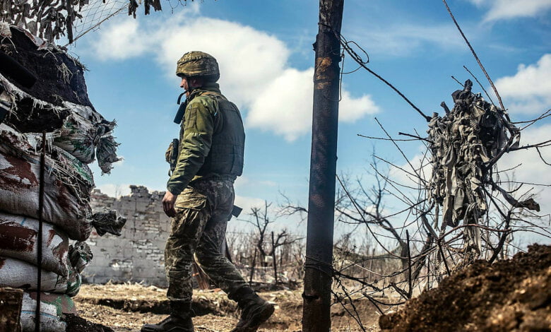 Штаб ООС: Боевики 14 раз за сутки 3 ноября нарушили режим тишины, один украинский военный ранен | Корабелов.ИНФО