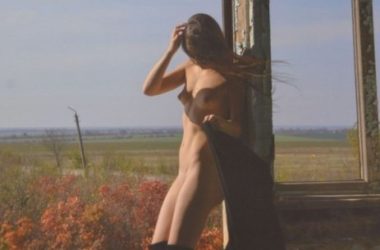 Обнаженные девушки на фоне железобетона — «провокация» от николаевского фотографа | Корабелов.ИНФО image 2