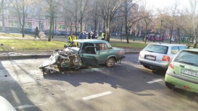В Николаеве ВАЗ врезался в 2 дерева и отлетел в "Ауди": пострадали водитель и девочка-пассажир | Корабелов.ИНФО image 3