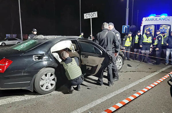 В Киеве взорвали «Mercedes», в котором ехал бизнесмен – один человек погиб, двое ранены (видео) | Корабелов.ИНФО