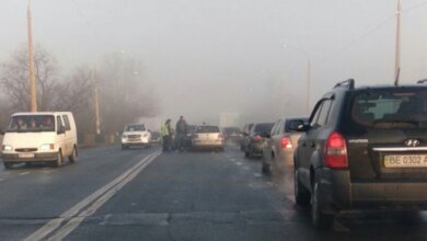 На Широкобальском мосту столкнулись четыре автомобиля: пробка растянулась на пару километров | Корабелов.ИНФО