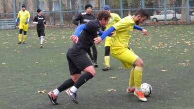 Атаки за атаками: на футбольному полі зійшлися "Вороновка" та "Ольвія" (фото) | Корабелов.ИНФО image 12