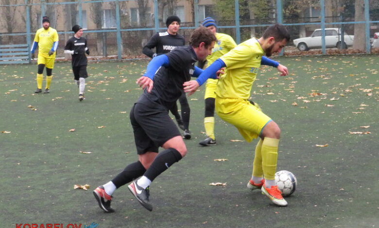 Атаки за атаками: на футбольному полі зійшлися "Вороновка" та "Ольвія" (фото) | Корабелов.ИНФО image 12