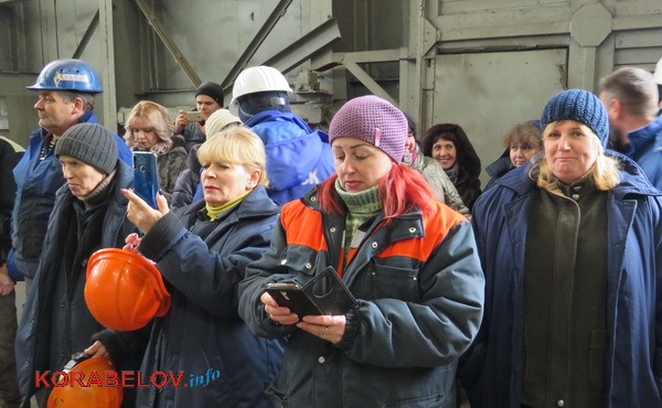 Митинг на заводе "Океан". Закладка барж