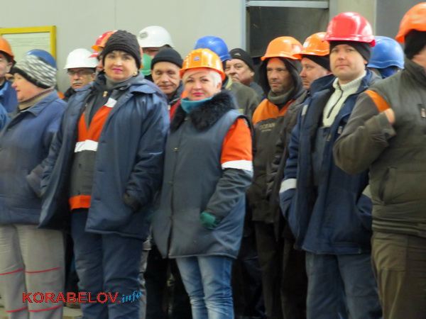 Митинг на заводе "Океан". Закладка барж