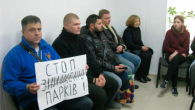 Сквер «Визволення» відстоюється в адміністративному суді. «Торгівельному центру Концевого» - СТОП! | Корабелов.ИНФО image 1