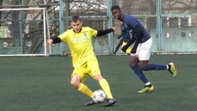 Не лише яскраві атаки, а й безліч травм: футбольну зустріч "Мілан" - "Ольвія" гравці позначили як "день медика" (ФОТО, ВІДЕО) | Корабелов.ИНФО image 5