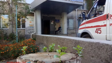 Так и не дождавшись помощи, мама с больным ребенком уехала из больницы Корабельного района в другое медучреждение | Корабелов.ИНФО