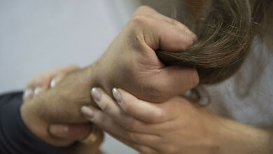 Николаевец в своей квартире сутки избивал и насиловал бывшую сожительницу. Женщину спасла ее дочь | Корабелов.ИНФО