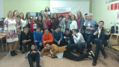 Учні з Корабельного району Миколаєва їдуть на міжрегіональний турнир проекту “Молодь дебатує” | Корабелов.ИНФО