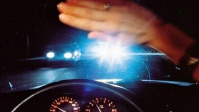 На проспекте Богоявленском джип выехал на «встречку» и чуть не протаранил такси. ВИДЕО | Корабелов.ИНФО