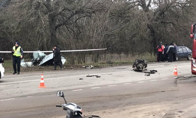 Слетел в кювет и врезался в дерево — на Николаевщине погиб водитель легковушки | Корабелов.ИНФО