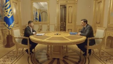 Зеленский оставил Гончарука премьером. Видео личной встречи | Корабелов.ИНФО