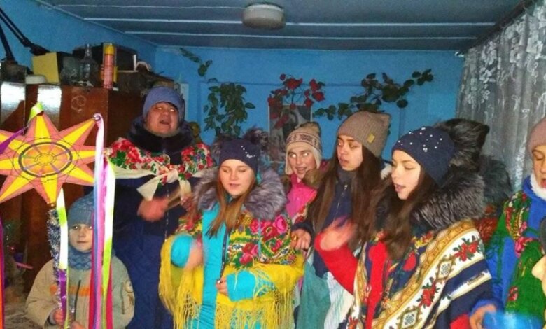 Попри понад 70 років розгулу більшовицького безбожницького мракобісся, християнські традиції живуть у нашому народі | Корабелов.ИНФО