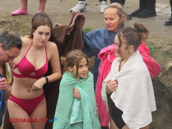 На роднике в парке "Богоявленский"