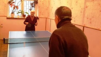"Чудова вправа": пенсіонерів Корабельного району запрошують грати в настільний теніс | Корабелов.ИНФО