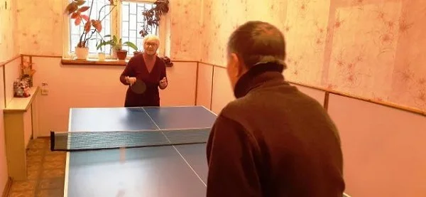 "Чудова вправа": пенсіонерів Корабельного району запрошують грати в настільний теніс | Корабелов.ИНФО