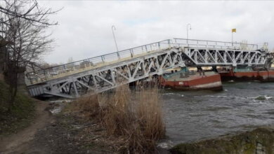 Порывы ветра снесли часть понтонного моста в Николаеве (ВИДЕО) | Корабелов.ИНФО image 1