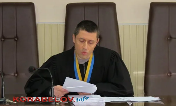 Під час "іспитового строку" миколаєвець знов облаштував наркопритон - цього разу Корабельний райсуд лишив його волі на 4 роки | Корабелов.ИНФО