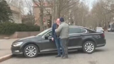 Депутат Николаевского облсовета разбил губу своему коллеге | Корабелов.ИНФО