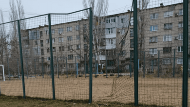 «Торчащие металлические прутья опасны для детей», - николаевцы о спортплощадке в Корабельном районе | Корабелов.ИНФО