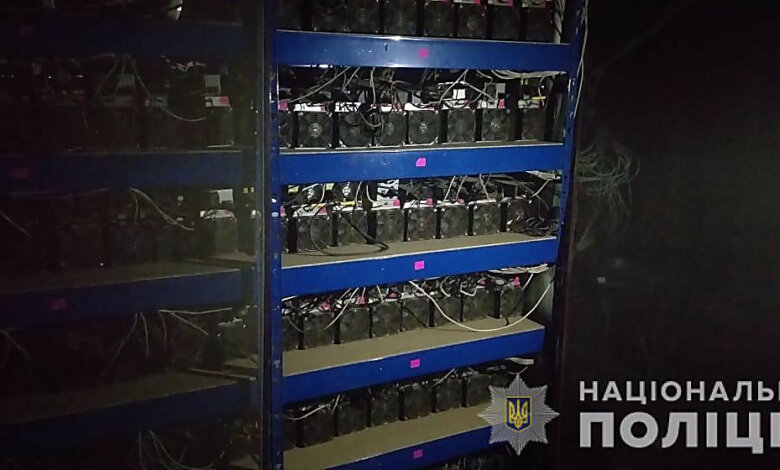 Витовские "фермеры" добывали криптовалюту – полиция расследует хищение электричества | Корабелов.ИНФО