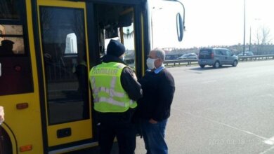 Автобус с работниками завода «Зоря» вернулся в Николаев из Прибалтики — 2 недели они проведут в самоизоляции | Корабелов.ИНФО