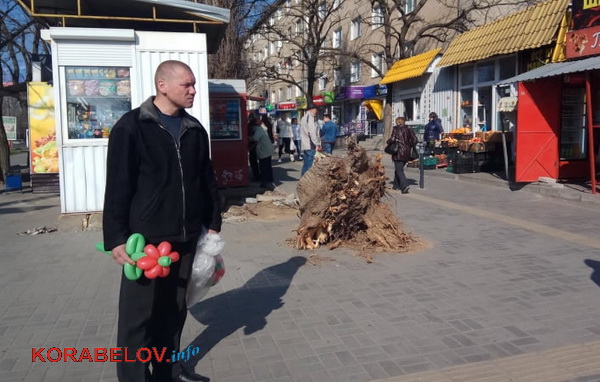 торговля цветами в Корабельном районе 7 марта 2020 г.