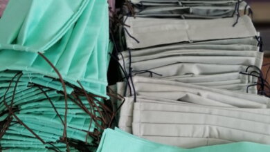 Для безкоштовного розповсюдження: волонтери в Галициново шиють захисні маски | Корабелов.ИНФО