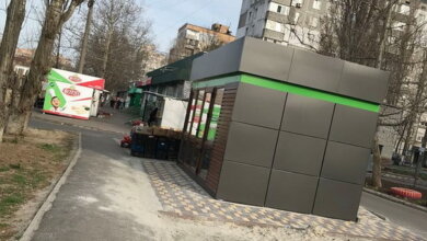 Пока все заняты коронавирусом, в Корабельном районе появляются новые торговые будки | Корабелов.ИНФО
