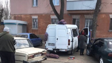 Жители Корабельного района накинулись на человека, указавшего на стихийную торговлю в период карантина | Корабелов.ИНФО image 2