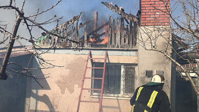 В Корабельном районе у пожилой хозяйки сгорела крыша частного дома | Корабелов.ИНФО image 2