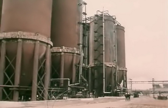 кадр из фильма "Штормовое предупреждение" (1988 г.), НГЗ