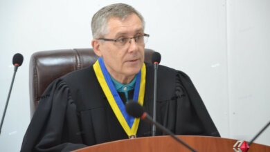 Одиозный судья остановил решение таможни, забравшей у НГЗ разрешение на «льготную» переработку товаров | Корабелов.ИНФО