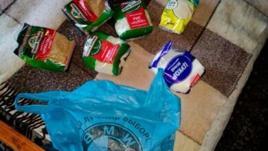 Мошенницы принесли николаевской пенсионерке продуктовый набор и отобрали у нее 38 тыс грн и $1500 | Корабелов.ИНФО