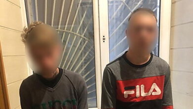 Подростки сорвали флаг Украины в Запорожье – девочку за это заставили «умыться» зеленкой (видео) | Корабелов.ИНФО