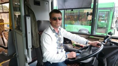 Водители николаевских «зеленых» автобусов сегодня работают в вышиванках | Корабелов.ИНФО image 2