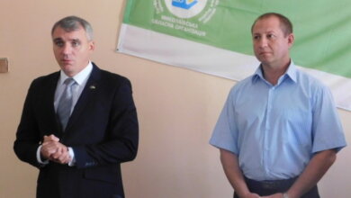 Чиновничьи доходы: подчиненный Сенкевича за полтора месяца получил 180 тысяч гривен | Корабелов.ИНФО