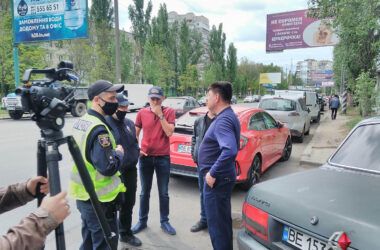 В Николаеве торговцы и депутаты сопротивлялись демонтажу незаконных МАФов | Корабелов.ИНФО image 3